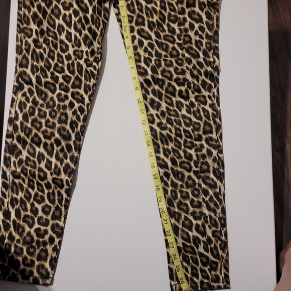NWT FashionNova Pants Women's size 13 Animal Print, see pics - Picture 12 of 16